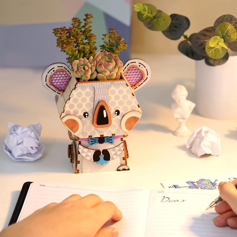 Koala Flower Pot - Block Center